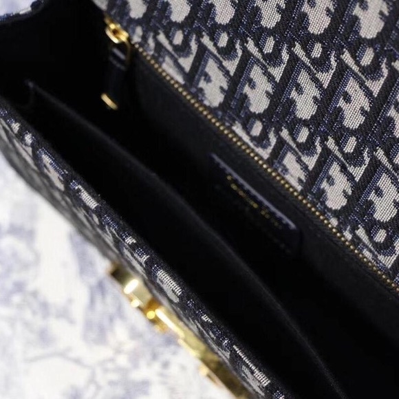 Dior - Picture 5 of 5